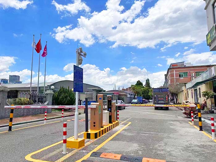工業(yè)園停車場車牌識(shí)別系統(tǒng)