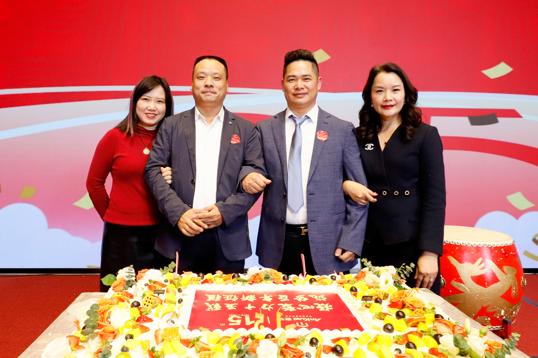 安快肖董夫妻、陳總夫妻合影留念